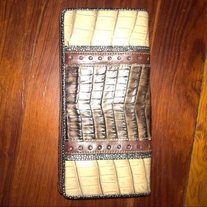 Brahmin Wallet
